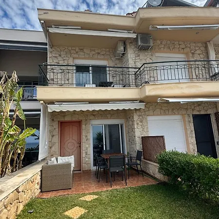 Petro's House * Νικήτη